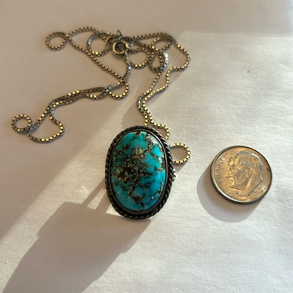 Vintage Southwestern Spider Web Turquoise Pendant Chain Necklace.
